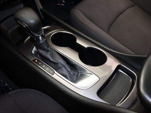 Used 2022 Chevrolet Malibu LS image 19