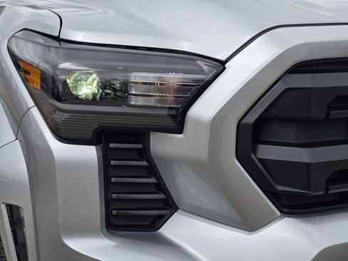 Used 2025 Toyota Tacoma SR image 3