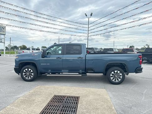 Used 2024 Chevrolet Silverado 2500 Custom w/ Custom Value Package AWD/4WD image 11