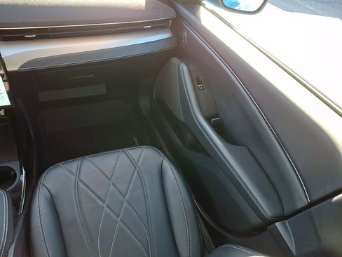 Certified 2022 Ford Mustang Mach-E Select image 16