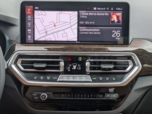 Used 2025 BMW X4 xDrive30i AWD/4WD image 18