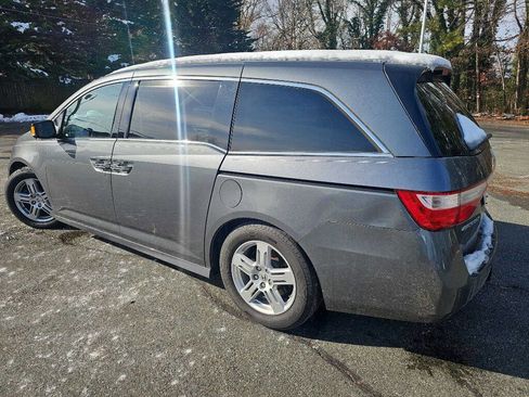 Used 2013 Honda Odyssey Touring image 3