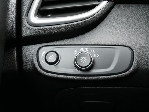 Used 2022 Chevrolet Trax LS w/ Tint and Cruise Package image 26