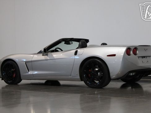 Used 2005 Chevrolet Corvette w/ Preferred Equipment Group image 27