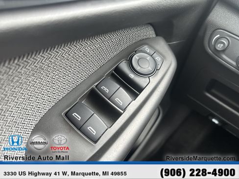 Used 2025 Chevrolet TrailBlazer LT AWD/4WD image 23