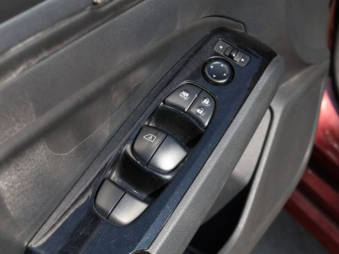 Used 2023 Nissan Altima 2.5 SV AWD/4WD image 25