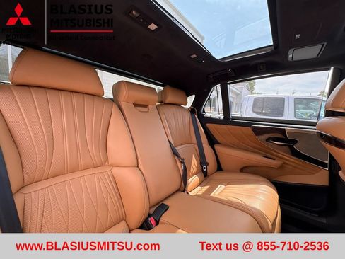 Used 2023 Lexus LS 500 AWD w/ Luxury Package image 48
