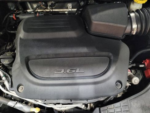 Used 2021 Chrysler Voyager Lxi FWD image 30