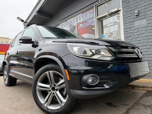 Used 2017 Volkswagen Tiguan Sport FWD image 1