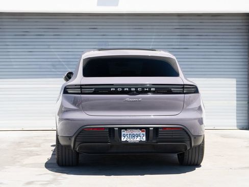 Certified 2024 Porsche Macan 4 Electric AWD/4WD image 6