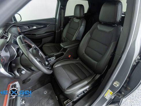 Used 2023 Chevrolet TrailBlazer RS FWD image 23