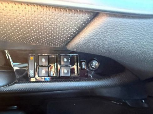 Used 2017 Cadillac XTS FWD image 28