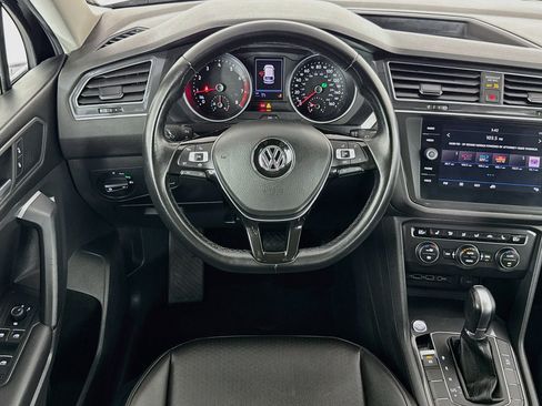 Used 2019 Volkswagen Tiguan SE w/ Panoramic Sunroof Package FWD image 15