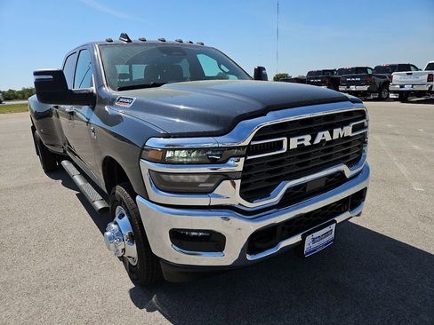 New 2026 RAM 3500 Tradesman AWD/4WD image 11