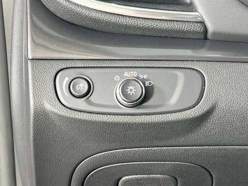 Used 2020 Buick Encore Preferred image 10