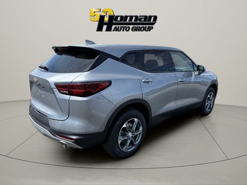 Used 2025 Chevrolet Blazer LT FWD image 5