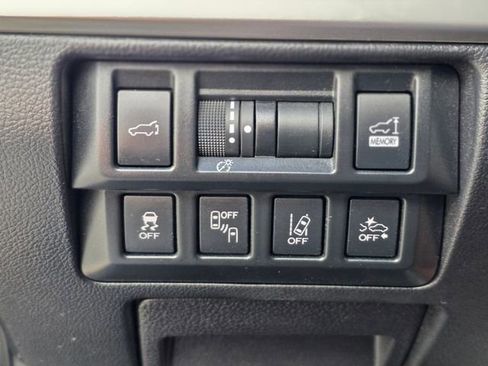 Used 2019 Subaru Outback 2.5i Limited image 40