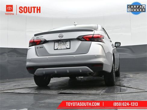 Used 2025 Nissan Versa SV image 29