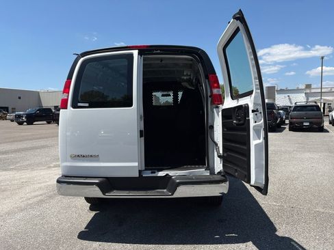Used 2024 Chevrolet Express 2500 w/ Driver Convenience Package RWD image 19