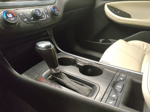 Used 2019 Chevrolet Impala LT w/ LT Leather Package FWD image 26