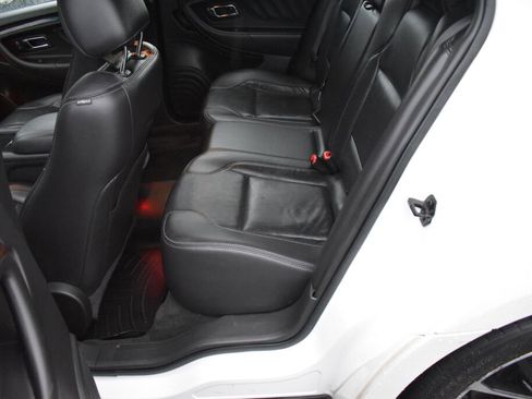 Used 2017 Ford Taurus Limited image 26