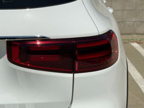 New 2026 Mercedes-Benz GLB 250 image 11