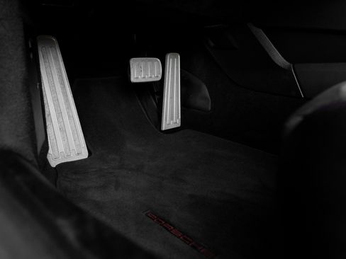 Used 2019 Porsche 911 Carrera GTS image 14