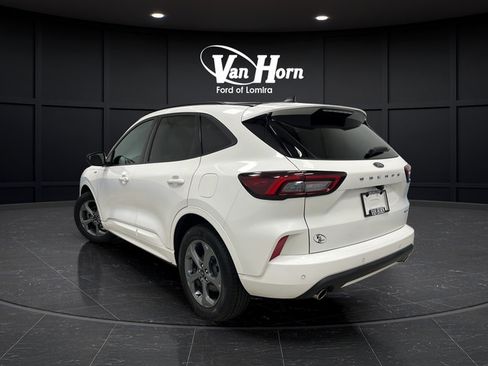 Used 2024 Ford Escape ST-Line w/ Tech Pack #1 AWD/4WD image 5