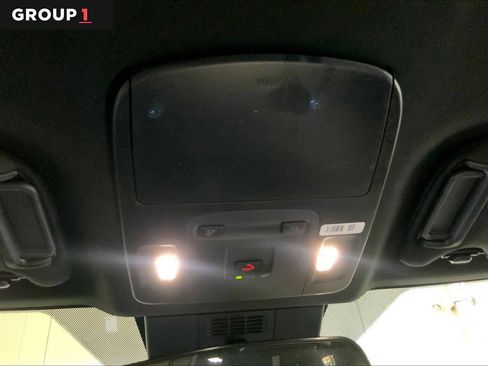 Used 2025 Toyota Camry SE FWD image 34
