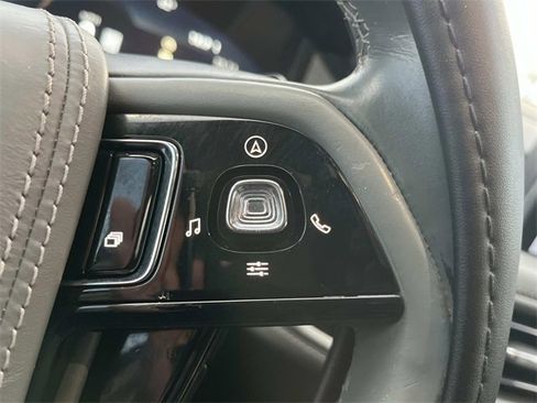 Used 2020 Lincoln Aviator Reserve w/ Equipment Group 201A image 33