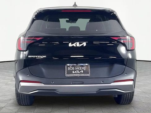 Certified 2026 Kia Sportage EX FWD image 5