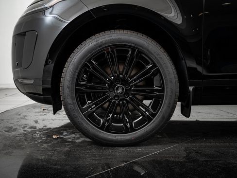 Used 2026 Land Rover Range Rover Evoque S image 13