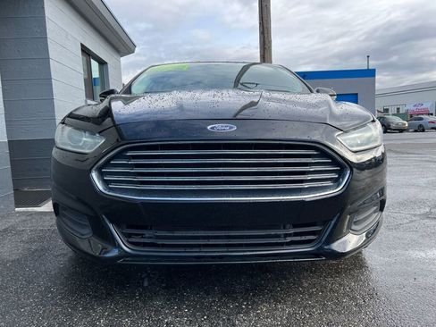 Used 2014 Ford Fusion SE image 2
