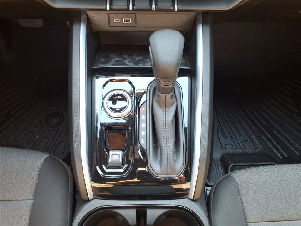 Used 2025 Chevrolet Colorado W/T AWD/4WD image 27