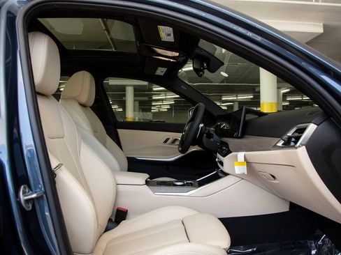 New 2025 BMW 330i Sedan w/ Convenience Package image 28