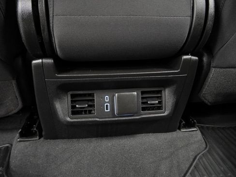 Used 2023 Chevrolet Silverado 1500 LT AWD/4WD image 20