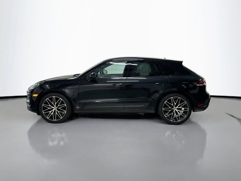 Certified 2025 Porsche Macan AWD/4WD image 2