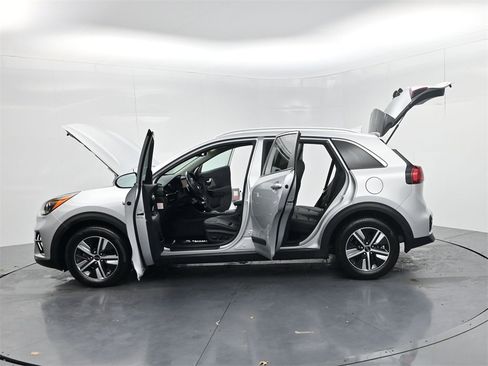 Used 2020 Kia Niro EX Premium image 57