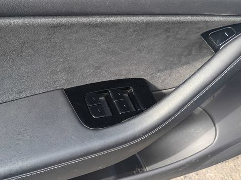 Used 2019 Tesla Model 3 Long Range AWD/4WD image 23