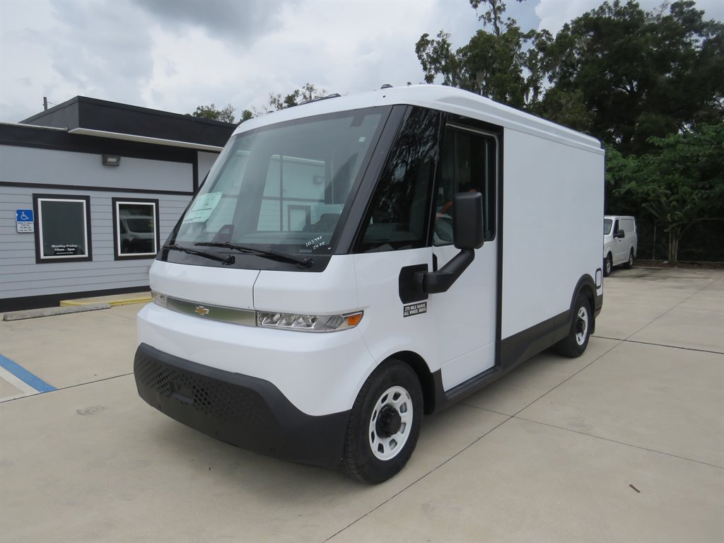 Used 2024 Chevrolet Express 3500 LT w/ LT Preferred Equipment Group RWD image 4