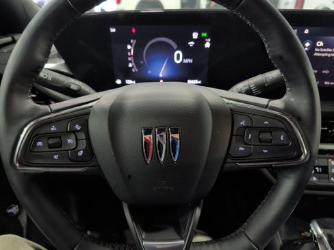 Used 2024 Buick Envista Sport Touring w/ Convenience I Package image 8