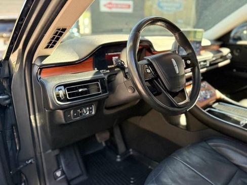 Used 2020 Lincoln Aviator Reserve w/ Equipment Group 201A image 12