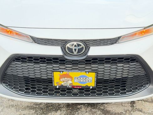 Used 2021 Toyota Corolla LE image 78