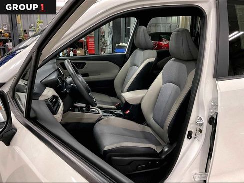 Used 2025 Subaru Forester Premium AWD/4WD image 8