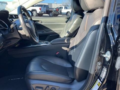 Used 2020 Toyota Camry XLE FWD image 25
