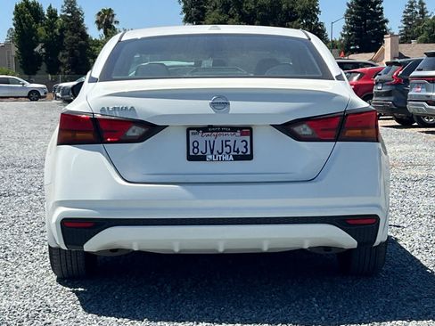 Used 2019 Nissan Altima 2.5 S FWD image 8