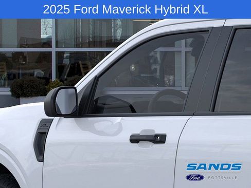 New 2025 Ford Maverick XL w/ Equipment Group 101A image 21
