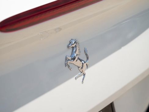 Used 2023 Ferrari Portofino M RWD image 20