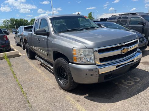 Used 2009 Chevrolet Silverado 1500 LT w/ Power Pack Plus AWD/4WD image 17
