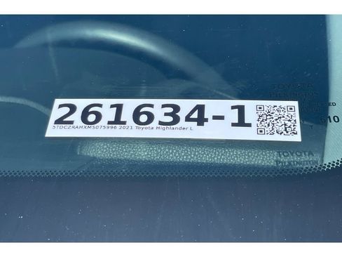 Used 2021 Toyota Highlander L FWD image 53